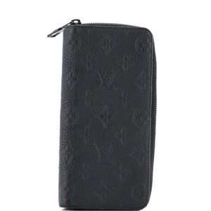 NWT Black Embossed Leather Louis Vuitton Zippy Wallet 2023 with dust bag